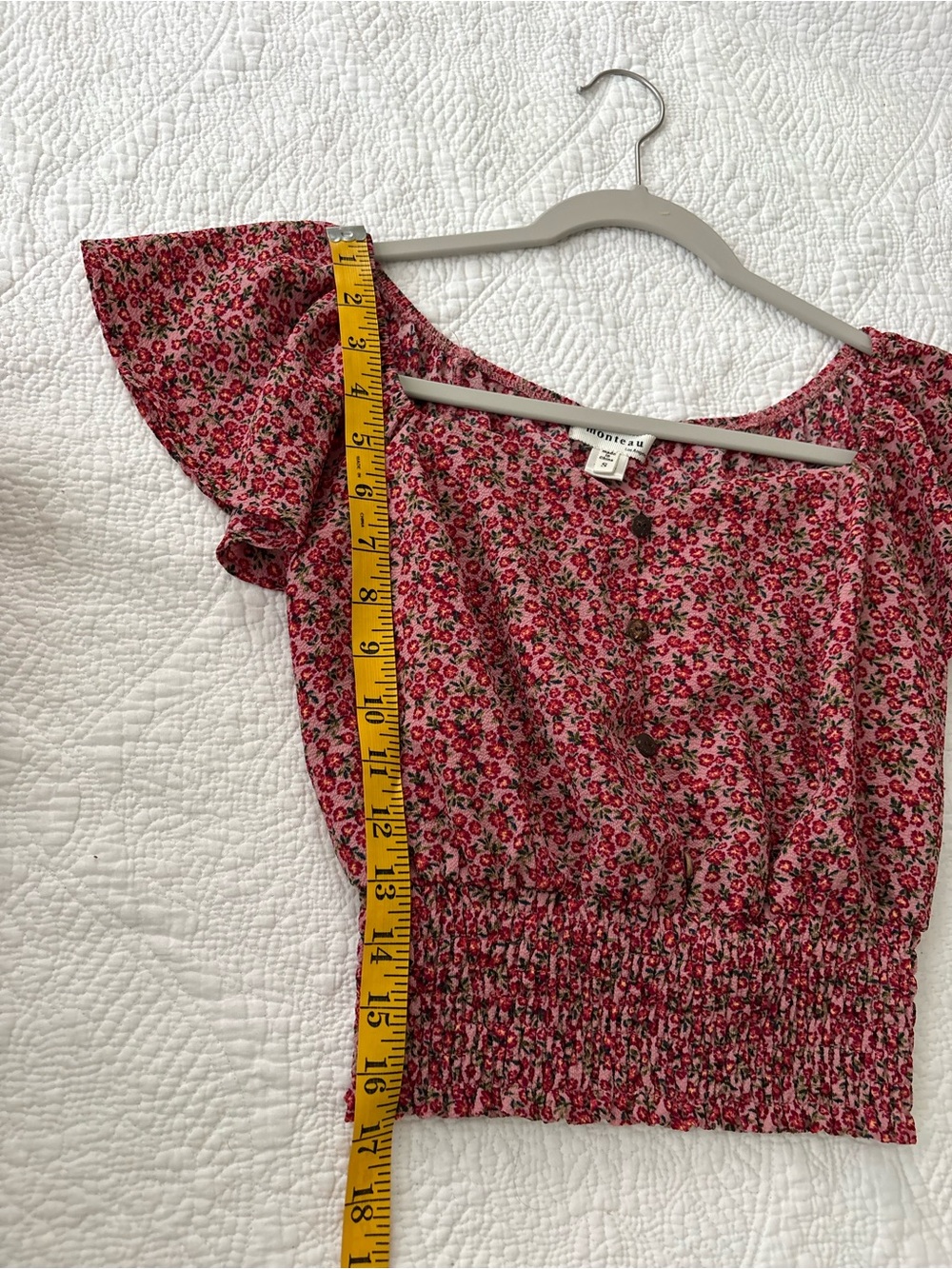 Monteau Pink Floral Smocked Crop Top w/short flutter sleeves. Small. Great shape - Picture 10 of 15
